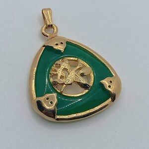 Vtg Real Jade / Jadeite Stone & Gold Plated Metal Bird Crane Design Pendant 1.5”
